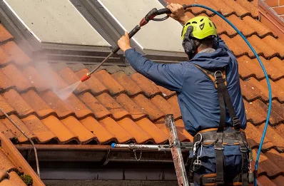 Démoussage et hydrofuge de toiture à Créon